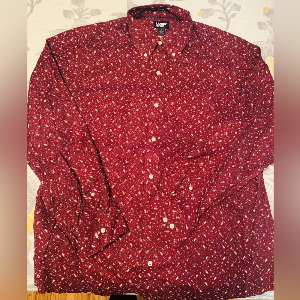 Brand new Lands End men’s paisley button Down